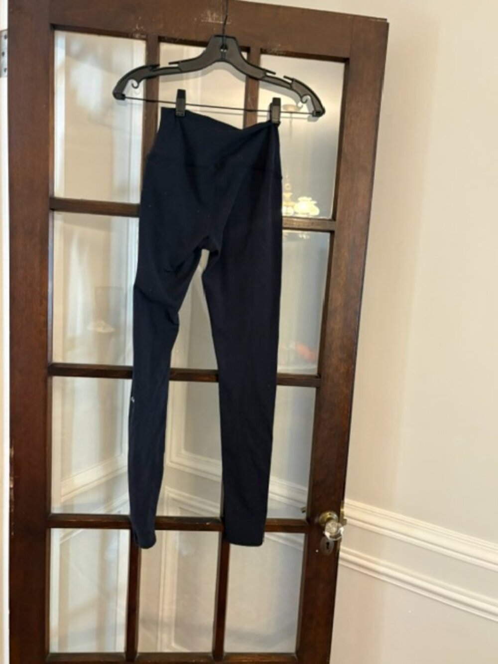Alo Yoga Black Leggings, Size XS - Picture 2 of 4
